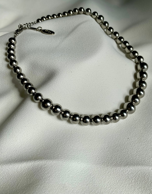 VALLEY Beaded Necklace Silver