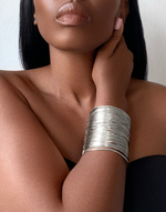 Cargar imagen en el visor de la galería, GODDESS Bamboo Bangle Manchette Silver
