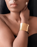 Cargar imagen en el visor de la galería, ÉLA Smooth Bangle Cuff Bracelet Gold
