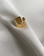 Afbeelding in Gallery-weergave laden, CALADESI Gold Textured Band Ring - Adjustable
