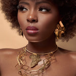 Lade das Bild in den Galerie-Viewer, AFRIKA Große goldfarbene Karte-Statement-Halskette
