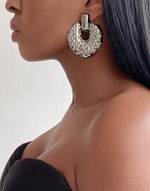 Cargar imagen en el visor de la galería, IDWA Heart Textured Oversize Earrings Silver
