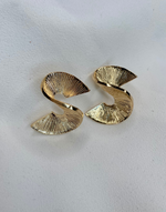 Cargar imagen en el visor de la galería, GIZA Gold Statement Spiral Earrings
