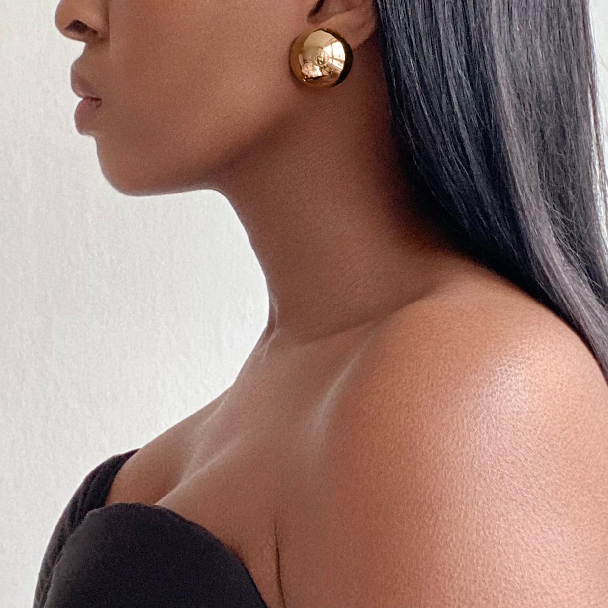 MONUFIA Oversize Plain Circle Smooth Stud Earrings Gold