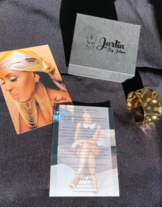 TI AMO Heart Drop Earrings Gold