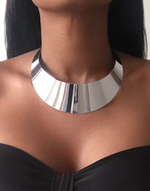 Cargar imagen en el visor de la galería, AVARIS Statement Classic Semi-Circle Plain Silver Necklace
