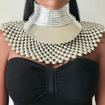 Lade das Bild in den Galerie-Viewer, FAYOUM Afrikanisches Statement-Maxi-Halsband mit Silberperlen und Armband
