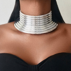 Afrikanischer Statement-Halsband aus Silber von TANTA