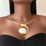 Charger l&#39;image dans la galerie, BIBA Statement White Necklace
