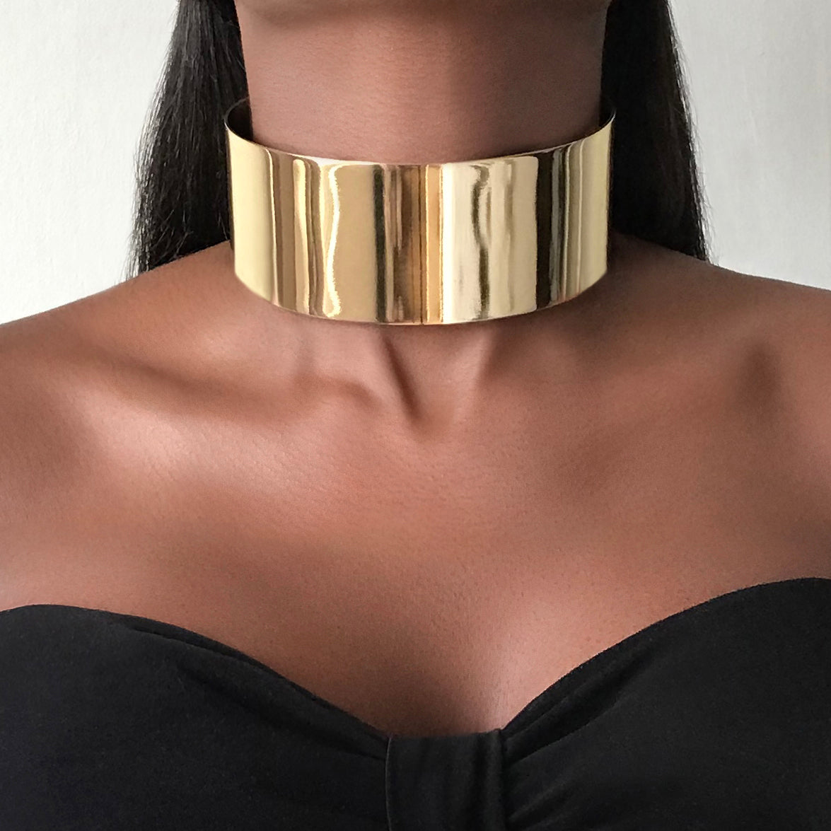 CLEOPATRA Gold Statement Choker