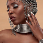 Lade das Bild in den Galerie-Viewer, TANTA Statement-Set aus afrikanischem Halsband und Armband aus Silber
