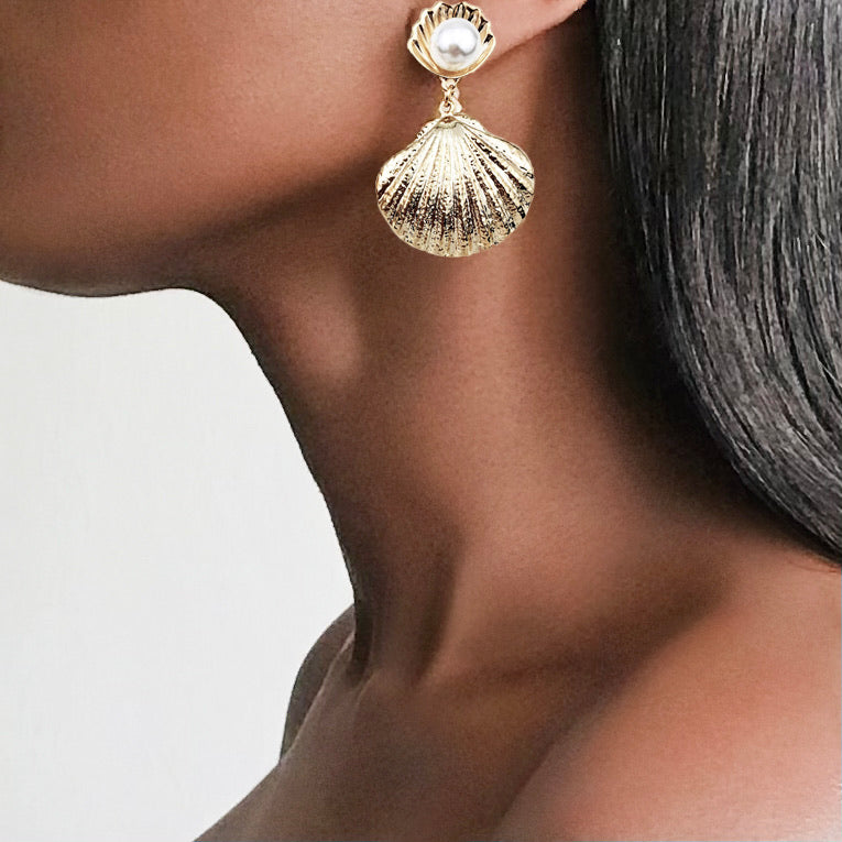 BELBEIS Shell Gold Pearl Earrings